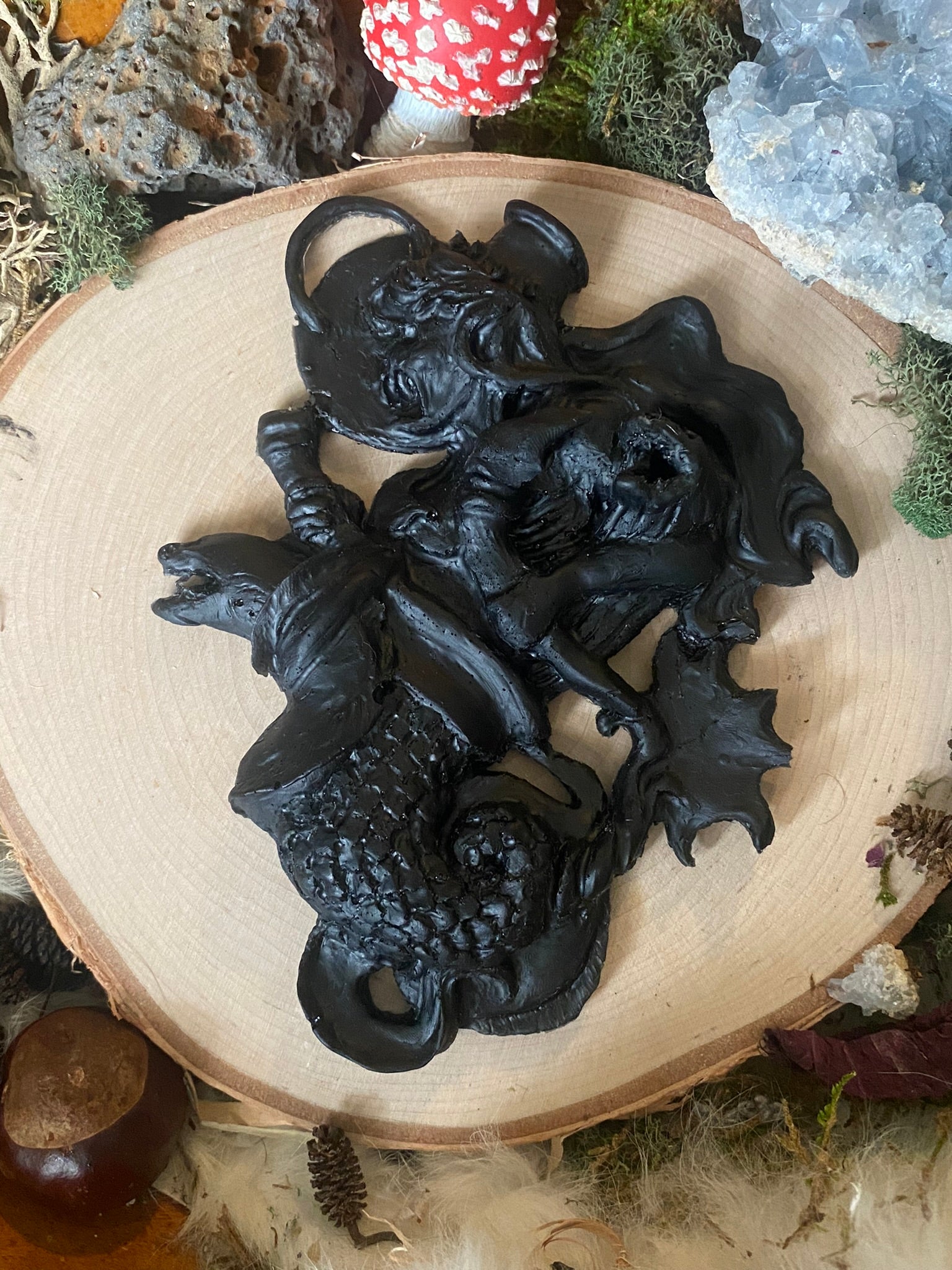 Hekate Einalia Hanging Statue