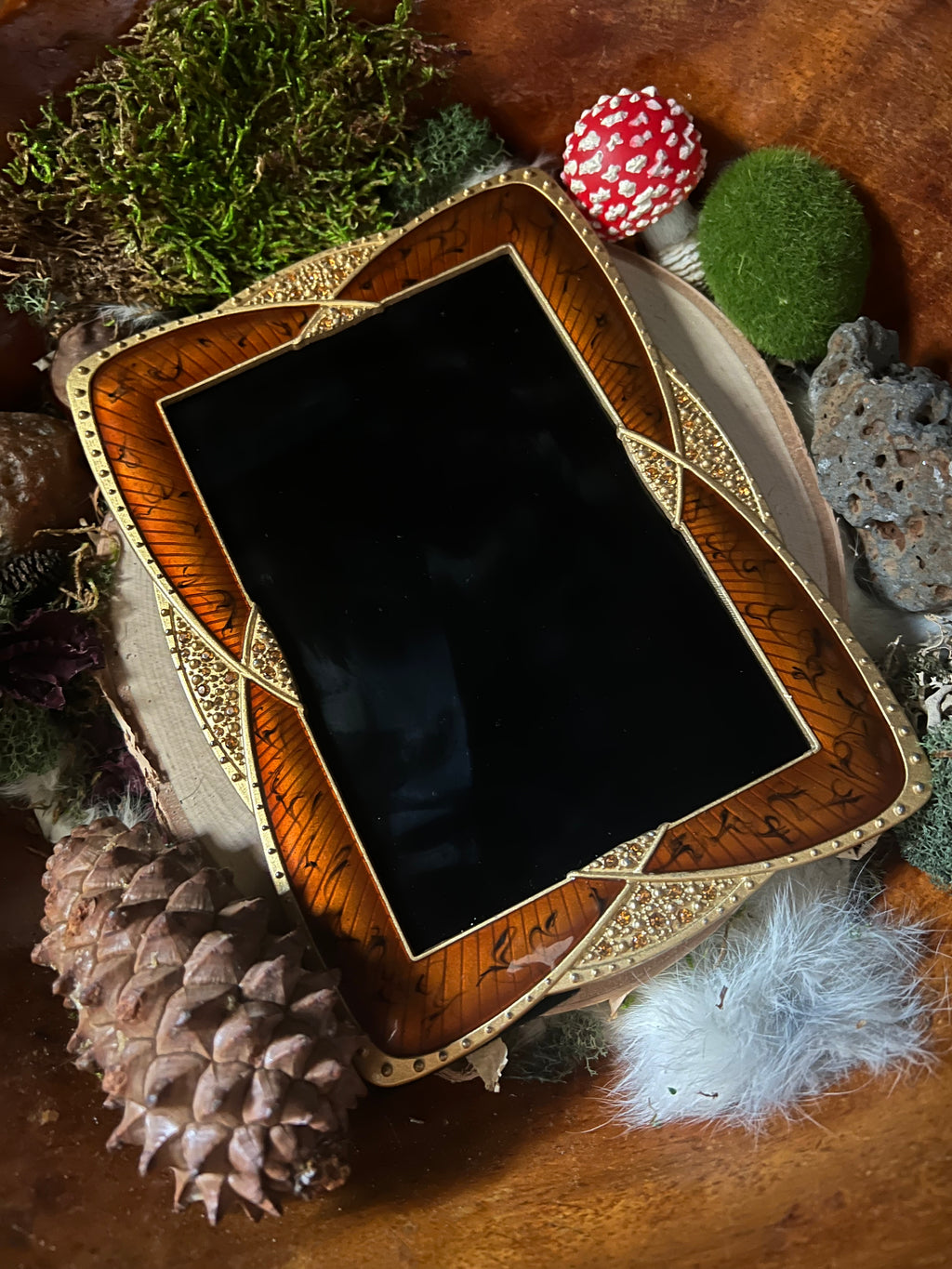 (Drag) Queen's Boudoir Scrying Mirror