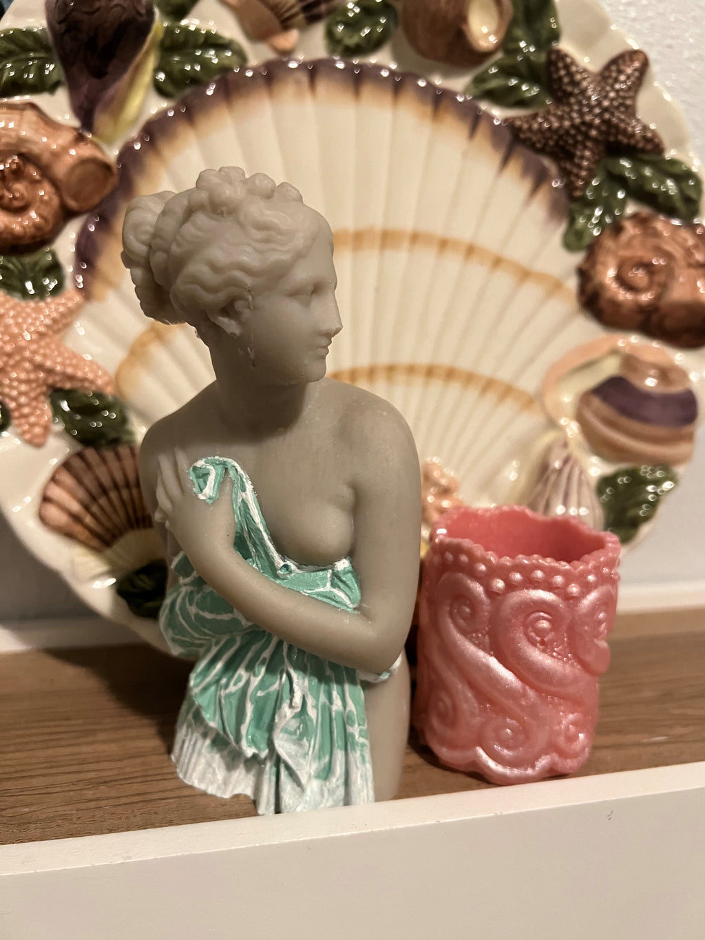 Aphrodite Anadyomene - Hand-Painted Alabaster Statue