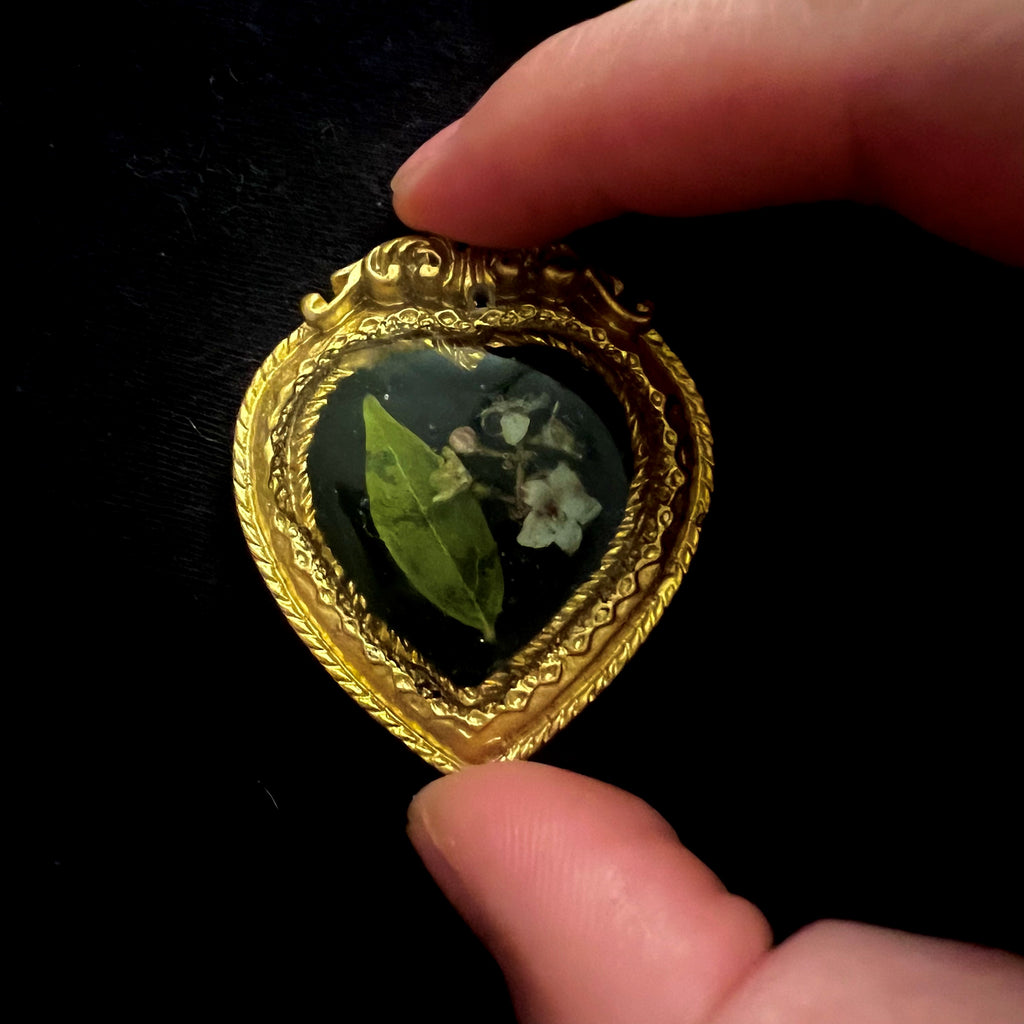 Grave Flowers - Floral Offerings for Ancestor Veneration